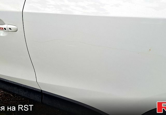 Белый Мазда СХ-5, объемом двигателя 2.5 л и пробегом 192 тыс. км за 13500 $, фото 7 на Automoto.ua