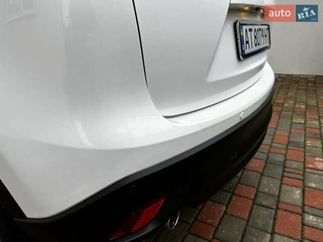 Белый Мазда СХ-5, объемом двигателя 2.19 л и пробегом 295 тыс. км за 12999 $, фото 12 на Automoto.ua