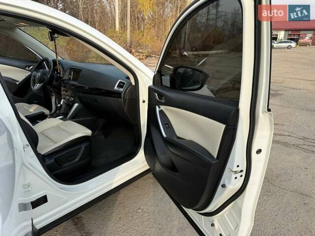 Белый Мазда СХ-5, объемом двигателя 2.2 л и пробегом 193 тыс. км за 15800 $, фото 18 на Automoto.ua