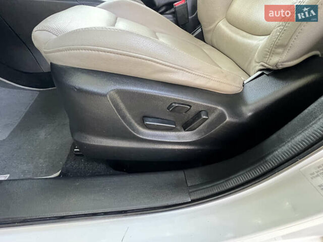 Білий Мазда СХ-5, об'ємом двигуна 2.5 л та пробігом 199 тис. км за 15349 $, фото 11 на Automoto.ua