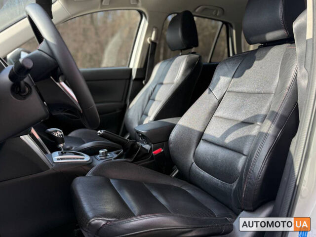 Мазда СХ-5 2014 в Черновцах на Automoto.ua Белый Мазда СХ-5, объемом двигателя 2.2 л и пробегом 173 тыс. км за 15000 $, фото 9 на Automoto.ua