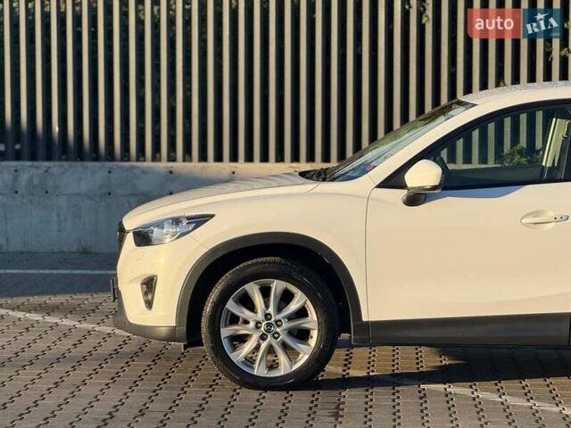 Мазда СХ-5 2014 в Луцке на Automoto.ua Белый Мазда СХ-5, объемом двигателя 2.2 л и пробегом 216 тыс. км за 13799 $, фото 9 на Automoto.ua
