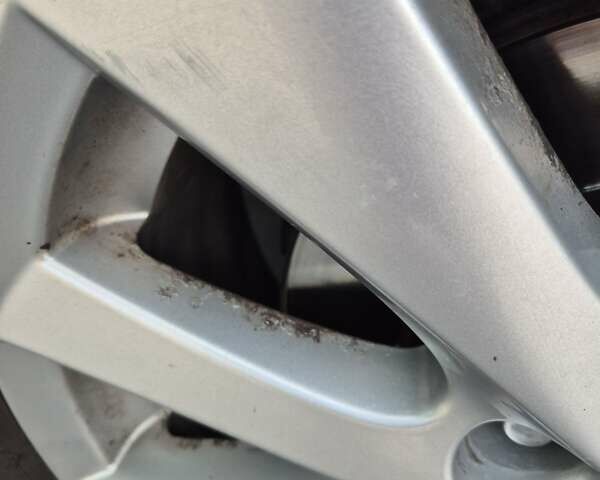 Белый Мазда СХ-5, объемом двигателя 2 л и пробегом 206 тыс. км за 15000 $, фото 1 на Automoto.ua