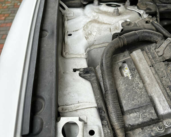 Белый Мазда СХ-5, объемом двигателя 2.19 л и пробегом 295 тыс. км за 12999 $, фото 23 на Automoto.ua