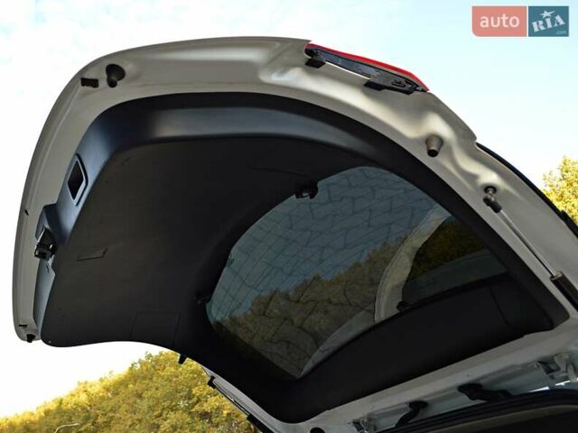 Білий Мазда СХ-5, об'ємом двигуна 2.19 л та пробігом 193 тис. км за 15900 $, фото 66 на Automoto.ua