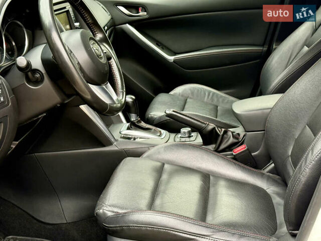 Білий Мазда СХ-5, об'ємом двигуна 2.2 л та пробігом 194 тис. км за 13800 $, фото 16 на Automoto.ua