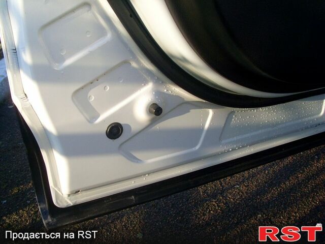 Білий Мазда СХ-5, об'ємом двигуна 2.2 л та пробігом 203 тис. км за 14800 $, фото 7 на Automoto.ua