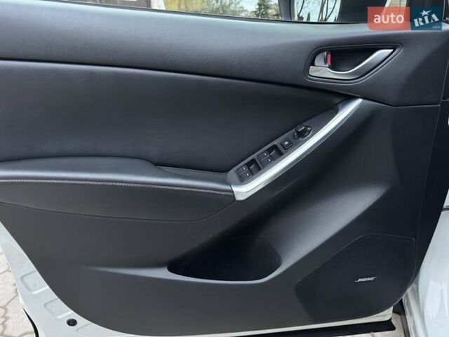 Білий Мазда СХ-5, об'ємом двигуна 2.2 л та пробігом 235 тис. км за 14500 $, фото 12 на Automoto.ua