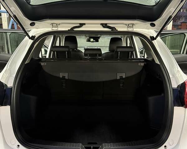 Белый Мазда СХ-5, объемом двигателя 2.19 л и пробегом 155 тыс. км за 17000 $, фото 28 на Automoto.ua