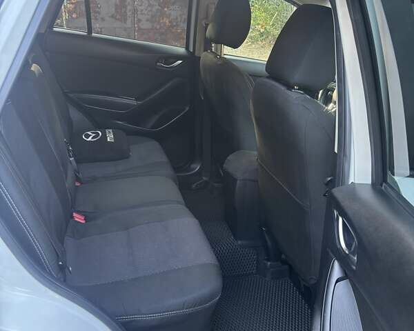 Білий Мазда СХ-5, об'ємом двигуна 2.19 л та пробігом 135 тис. км за 16500 $, фото 12 на Automoto.ua