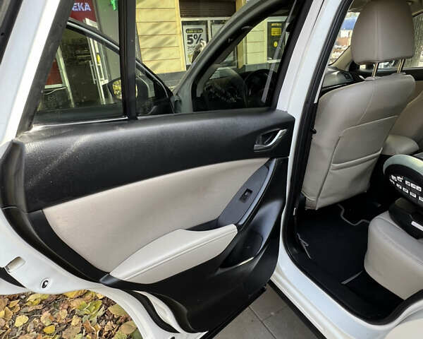 Білий Мазда СХ-5, об'ємом двигуна 2.5 л та пробігом 199 тис. км за 15349 $, фото 14 на Automoto.ua