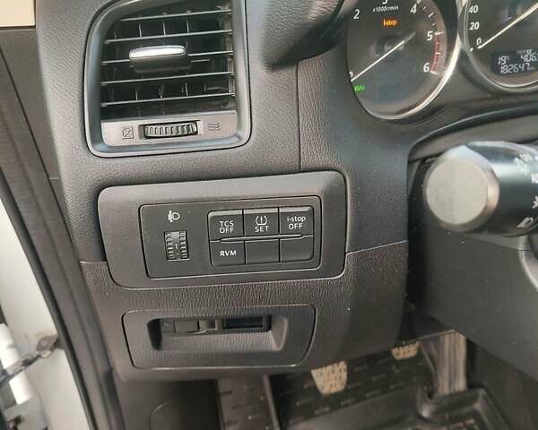Белый Мазда СХ-5, объемом двигателя 2.2 л и пробегом 181 тыс. км за 14400 $, фото 17 на Automoto.ua