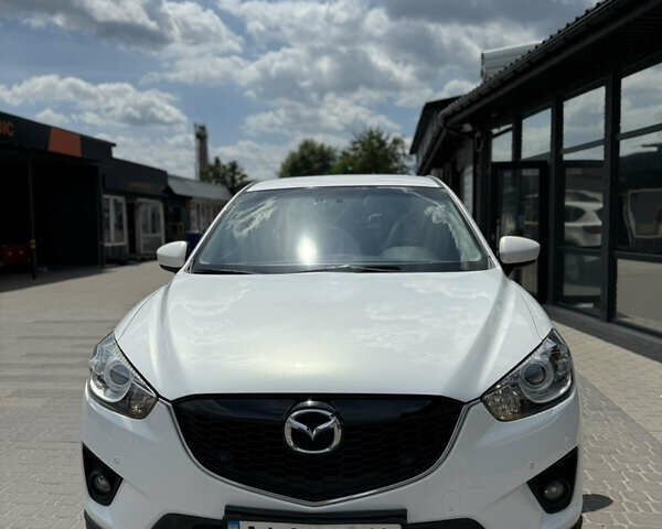 Белый Мазда СХ-5, объемом двигателя 2.2 л и пробегом 253 тыс. км за 14300 $, фото 3 на Automoto.ua