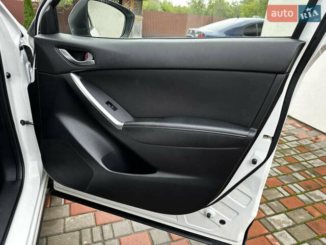 Белый Мазда СХ-5, объемом двигателя 2.19 л и пробегом 295 тыс. км за 12999 $, фото 25 на Automoto.ua