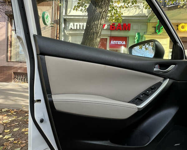 Білий Мазда СХ-5, об'ємом двигуна 2.5 л та пробігом 199 тис. км за 15349 $, фото 8 на Automoto.ua