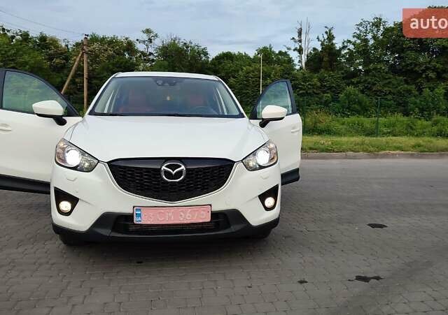Белый Мазда СХ-5, объемом двигателя 2.2 л и пробегом 233 тыс. км за 13000 $, фото 10 на Automoto.ua