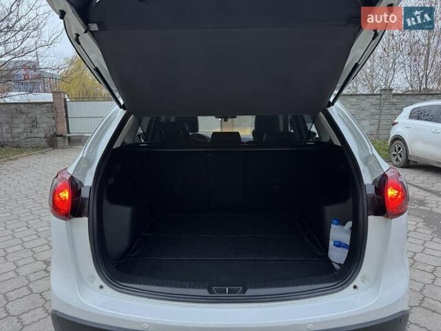 Білий Мазда СХ-5, об'ємом двигуна 2.2 л та пробігом 235 тис. км за 14500 $, фото 19 на Automoto.ua