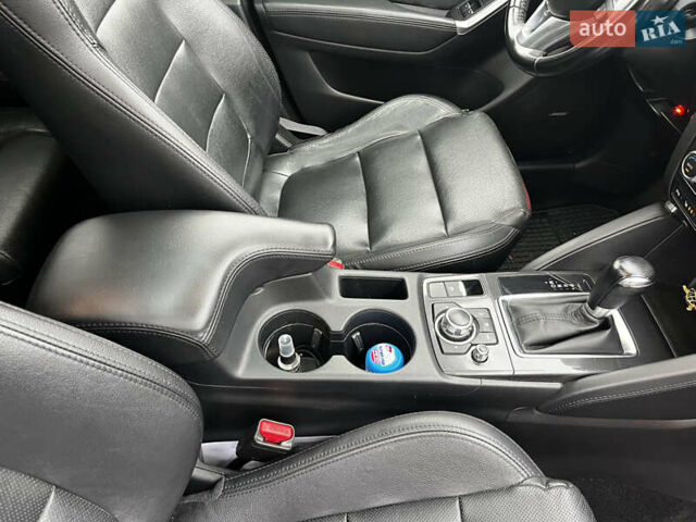 Білий Мазда СХ-5, об'ємом двигуна 2.2 л та пробігом 249 тис. км за 14999 $, фото 30 на Automoto.ua