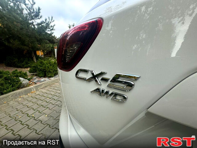 Белый Мазда СХ-5, объемом двигателя 2.2 л и пробегом 103 тыс. км за 16700 $, фото 6 на Automoto.ua