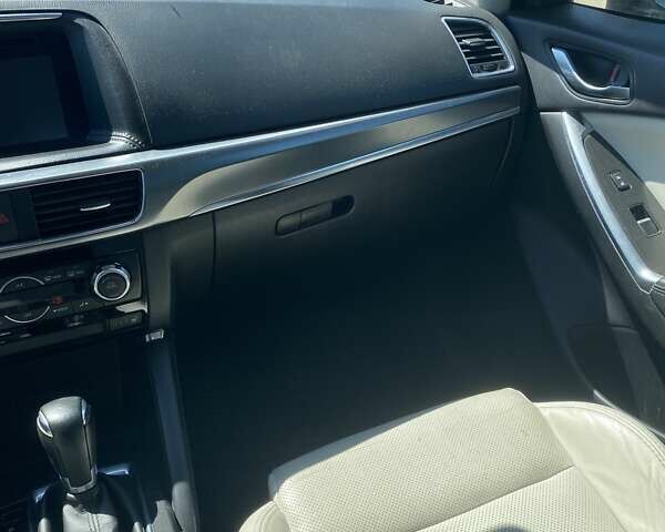 Белый Мазда СХ-5, объемом двигателя 2.49 л и пробегом 140 тыс. км за 14000 $, фото 9 на Automoto.ua