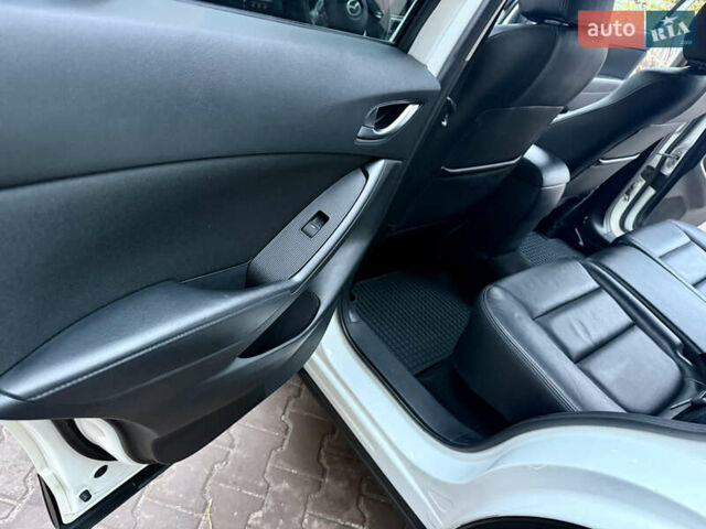 Белый Мазда СХ-5, объемом двигателя 2.2 л и пробегом 127 тыс. км за 14550 $, фото 45 на Automoto.ua