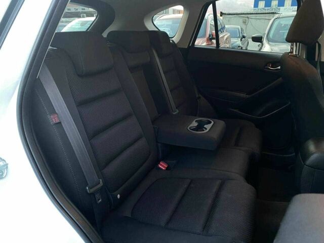 Мазда СХ-5 2015 в Киеве на Automoto.ua Белый Мазда СХ-5, объемом двигателя 2 л и пробегом 162 тыс. км за 14990 $, фото 13 на Automoto.ua