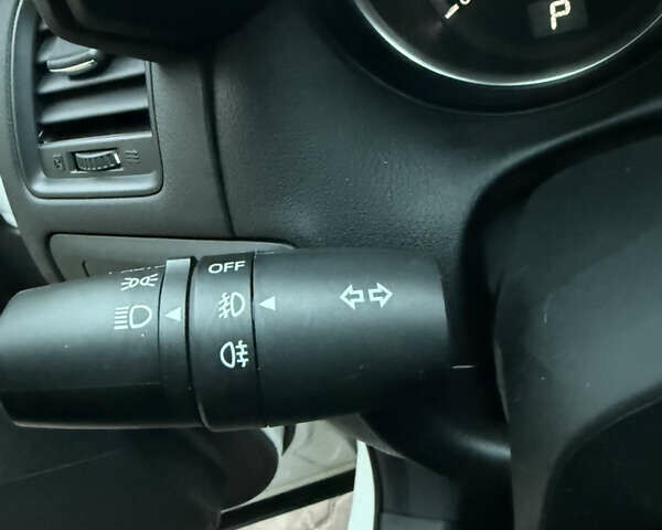 Белый Мазда СХ-5, объемом двигателя 2.2 л и пробегом 127 тыс. км за 14550 $, фото 60 на Automoto.ua