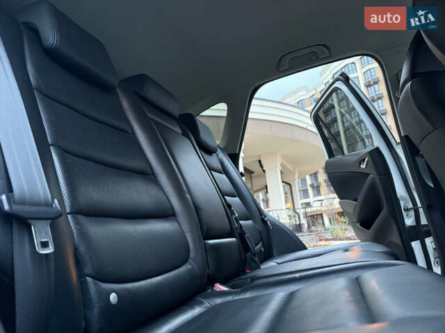 Белый Мазда СХ-5, объемом двигателя 2.2 л и пробегом 127 тыс. км за 14550 $, фото 44 на Automoto.ua