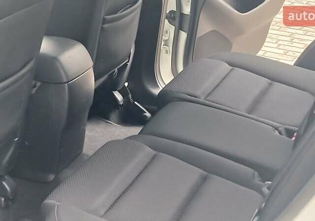 Мазда СХ-5 2015 у Стрые на Automoto.ua Білий Мазда СХ-5, об'ємом двигуна 2.2 л та пробігом 246 тис. км за 15950 $, фото 77 на Automoto.ua