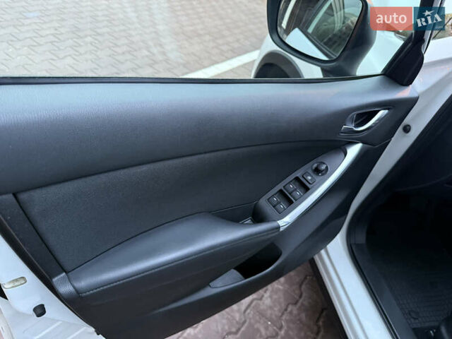 Белый Мазда СХ-5, объемом двигателя 2.2 л и пробегом 127 тыс. км за 14550 $, фото 63 на Automoto.ua