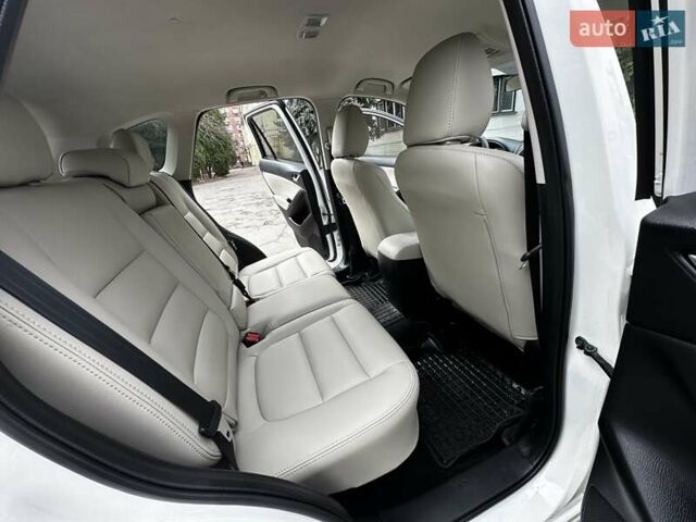 Белый Мазда СХ-5, объемом двигателя 2.5 л и пробегом 173 тыс. км за 12650 $, фото 34 на Automoto.ua