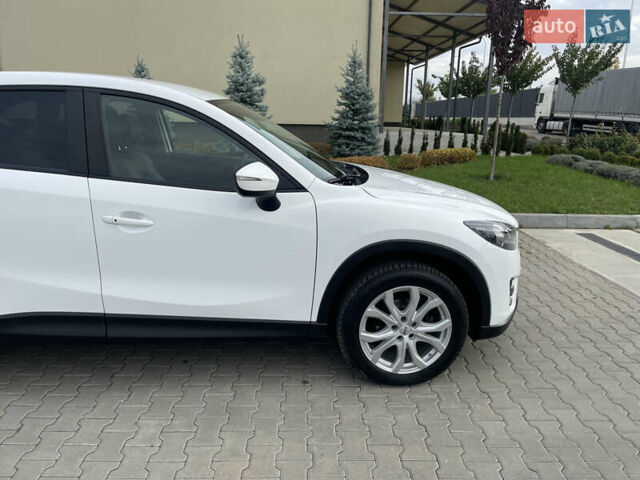 Белый Мазда СХ-5, объемом двигателя 2.2 л и пробегом 211 тыс. км за 16700 $, фото 5 на Automoto.ua