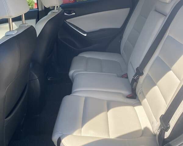 Белый Мазда СХ-5, объемом двигателя 2.49 л и пробегом 140 тыс. км за 14000 $, фото 8 на Automoto.ua