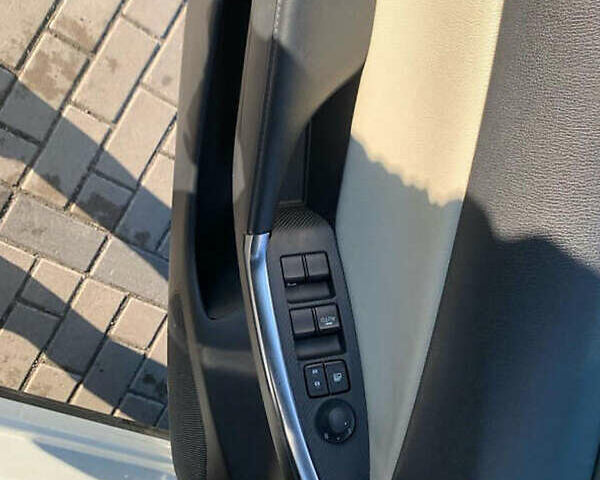 Белый Мазда СХ-5, объемом двигателя 2.49 л и пробегом 104 тыс. км за 13600 $, фото 10 на Automoto.ua