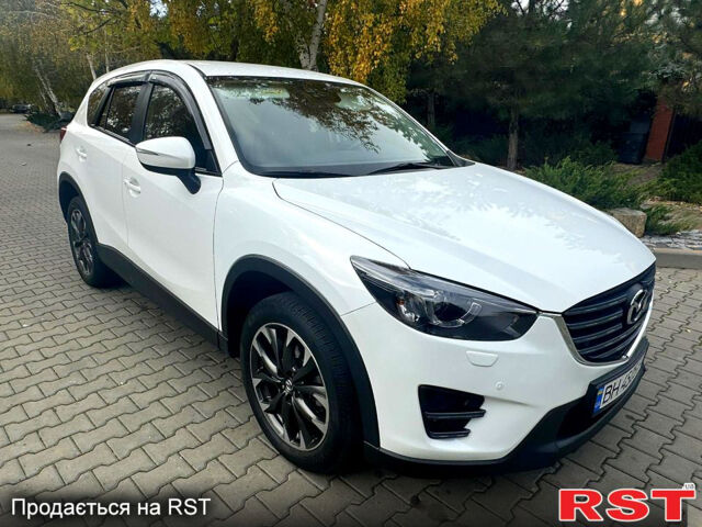 Белый Мазда СХ-5, объемом двигателя 2.2 л и пробегом 103 тыс. км за 16700 $, фото 2 на Automoto.ua