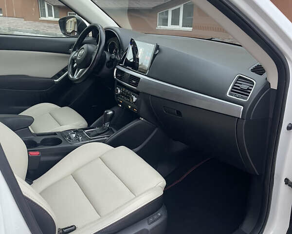 Белый Мазда СХ-5, объемом двигателя 2.19 л и пробегом 247 тыс. км за 15800 $, фото 43 на Automoto.ua