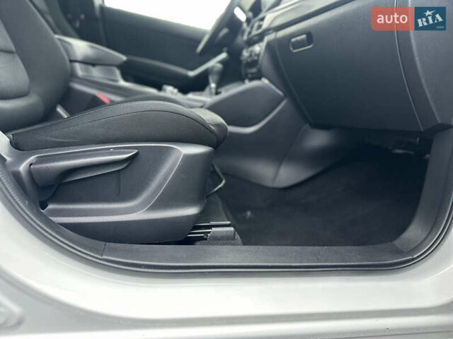 Белый Мазда СХ-5, объемом двигателя 2.19 л и пробегом 168 тыс. км за 14000 $, фото 19 на Automoto.ua