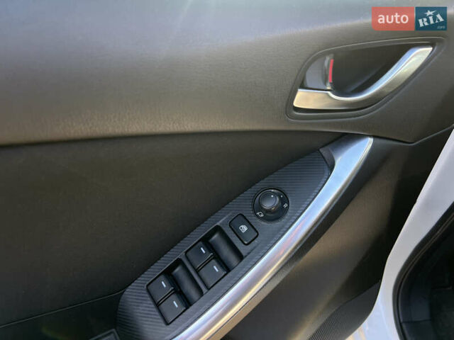 Белый Мазда СХ-5, объемом двигателя 2.2 л и пробегом 128 тыс. км за 16950 $, фото 15 на Automoto.ua