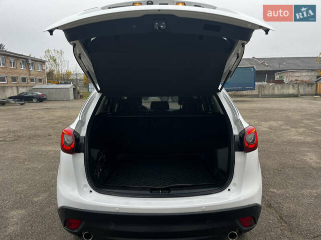 Білий Мазда СХ-5, об'ємом двигуна 2.2 л та пробігом 249 тис. км за 14999 $, фото 31 на Automoto.ua