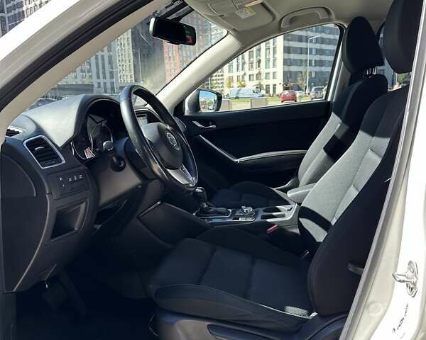 Белый Мазда СХ-5, объемом двигателя 2.2 л и пробегом 124 тыс. км за 16800 $, фото 44 на Automoto.ua