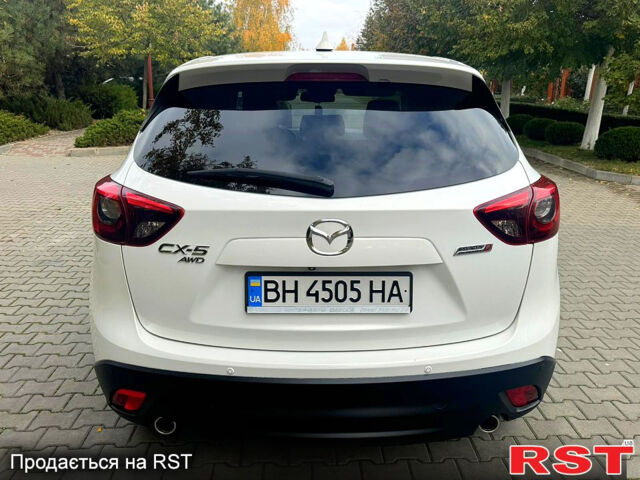 Белый Мазда СХ-5, объемом двигателя 2.2 л и пробегом 103 тыс. км за 16700 $, фото 4 на Automoto.ua