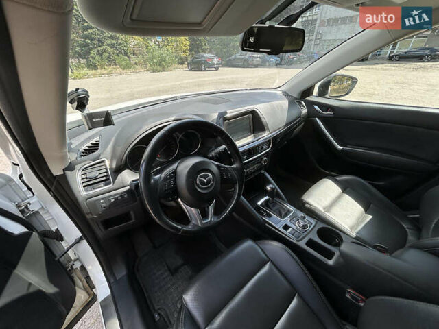 Мазда СХ-5 2015 в Днепре (Днепропетровске) на Automoto.ua Белый Мазда СХ-5, объемом двигателя 2.19 л и пробегом 122 тыс. км за 16500 $, фото 8 на Automoto.ua