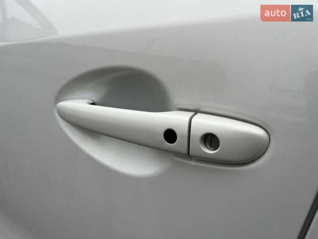 Білий Мазда СХ-5, об'ємом двигуна 2.2 л та пробігом 249 тис. км за 14999 $, фото 33 на Automoto.ua