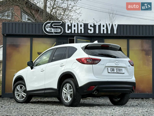 Белый Мазда СХ-5, объемом двигателя 2.2 л и пробегом 246 тыс. км за 15500 $, фото 2 на Automoto.ua