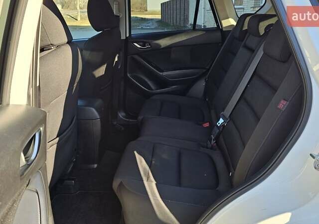 Білий Мазда СХ-5, об'ємом двигуна 2.2 л та пробігом 94 тис. км за 17000 $, фото 49 на Automoto.ua