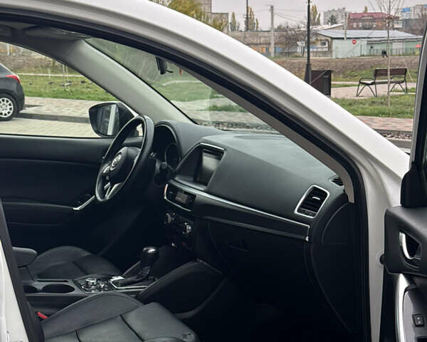 Белый Мазда СХ-5, объемом двигателя 2.5 л и пробегом 73 тыс. км за 16900 $, фото 41 на Automoto.ua