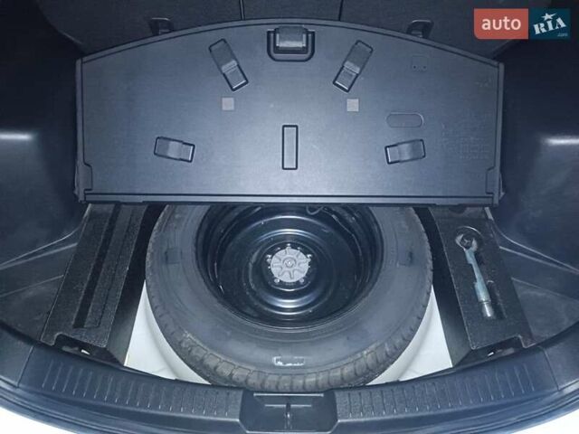 Білий Мазда СХ-5, об'ємом двигуна 2.2 л та пробігом 71 тис. км за 20000 $, фото 17 на Automoto.ua