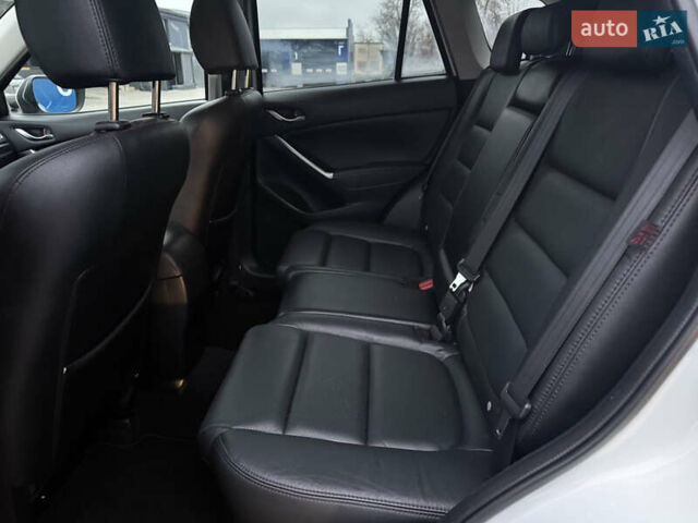 Білий Мазда СХ-5, об'ємом двигуна 2.2 л та пробігом 108 тис. км за 16350 $, фото 37 на Automoto.ua