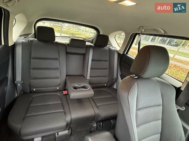 Білий Мазда СХ-5, об'ємом двигуна 2.49 л та пробігом 77 тис. км за 15500 $, фото 29 на Automoto.ua