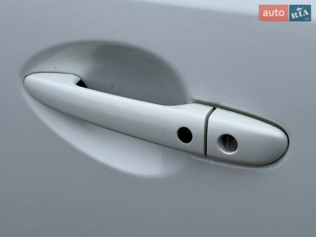 Білий Мазда СХ-5, об'ємом двигуна 2.2 л та пробігом 108 тис. км за 16350 $, фото 21 на Automoto.ua